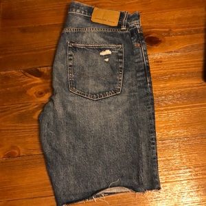 Men’s American Eagle cut off denim shorts